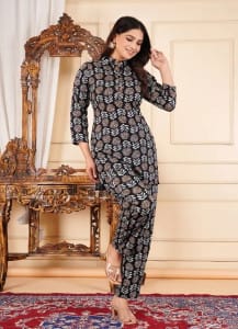 LASHIFY  Women Cotton Blend Kurta Pant Set