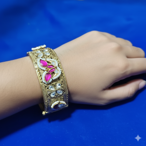 Antique Kundan Bracelet with Ruby Accents