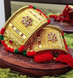 Royal Gold Plated Floral Kundan Baju Pochi Set