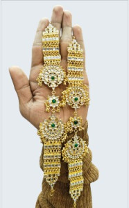 Traditional Gold-Plated Saree Pallu Brooch Chain with Green Stones & CZ Work