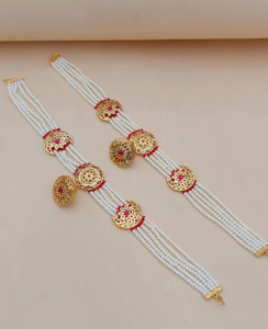 Traditional Kundan & Meenakari Sheeshpatti with Pearl-Strand Hair Bands