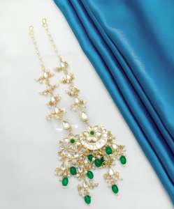 Traditional Gold Tone Kundan Maang Tikka with Green Drops