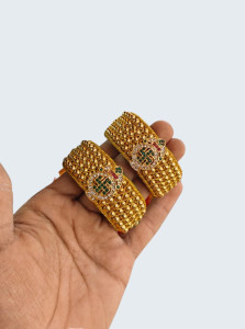 Royal Kundan Lattice Gold-Plated Bridal Bangles (Set of 2)
