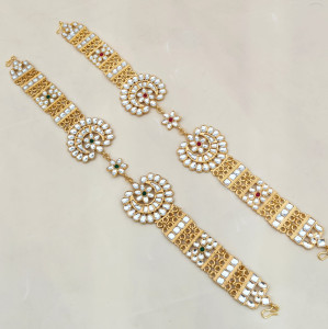 Traditional Kundan Sheeshphool Hair Band Set with Floral Motifs
