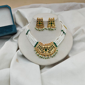 Royal Rajasthani Pearl & Emerald Aad Set – Traditional Kundan Choker with Earrings