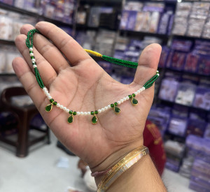 Traditional Green Beaded Pearl Drop Choker Necklace for Women